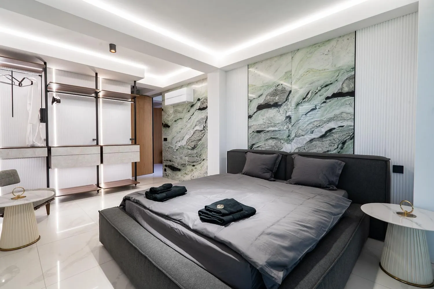 Chandelier Sky Mansion - Express Villa Prague